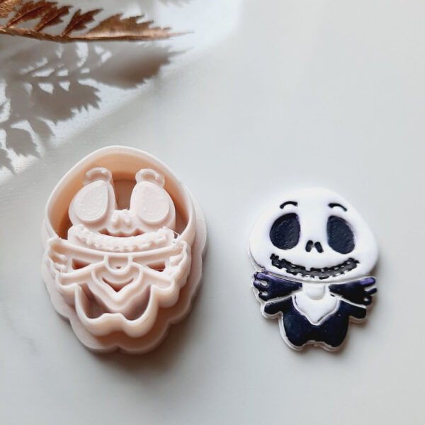 Polymer clay cutters for Halloween designs - Get creative and make one-of-a-kind earrings with these Halloween-inspired tools.