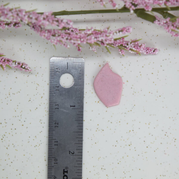 Petal clay cutter collection in small, medium, and large sizes, expertly crafted for creating intricate and beautiful polymer clay flowers with petal-shaped precision.