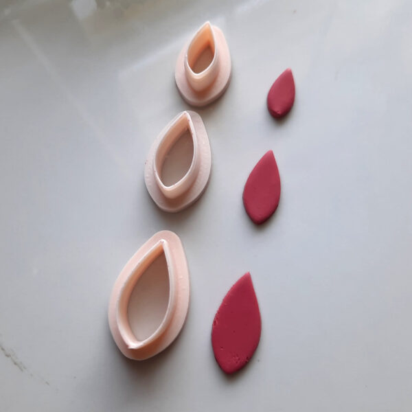 Spring into creativity with this petal clay cutter, ideal for polymer clay earring designs